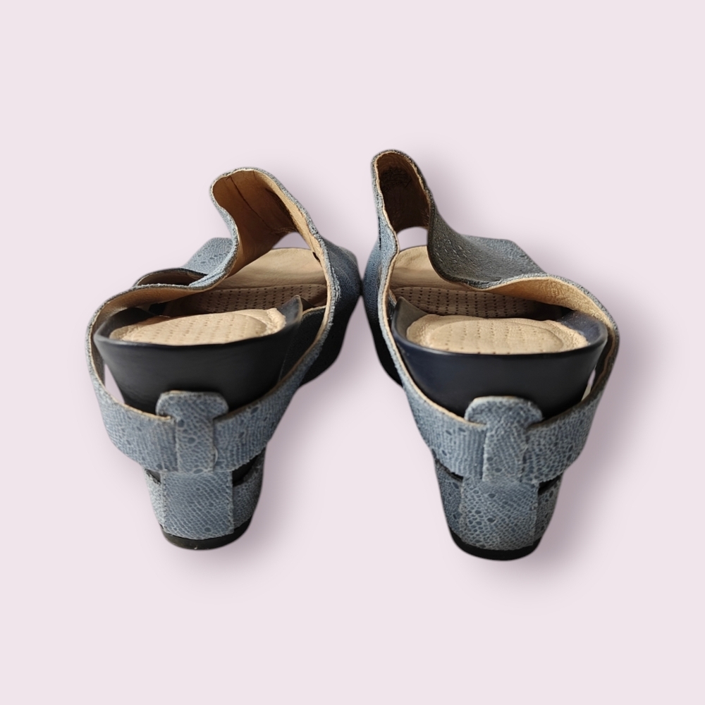 Tsubo 'Ovid' Wedge Sandals In Blue-Grey Snake Skin Suede Size 9 - Picture 12 of 12